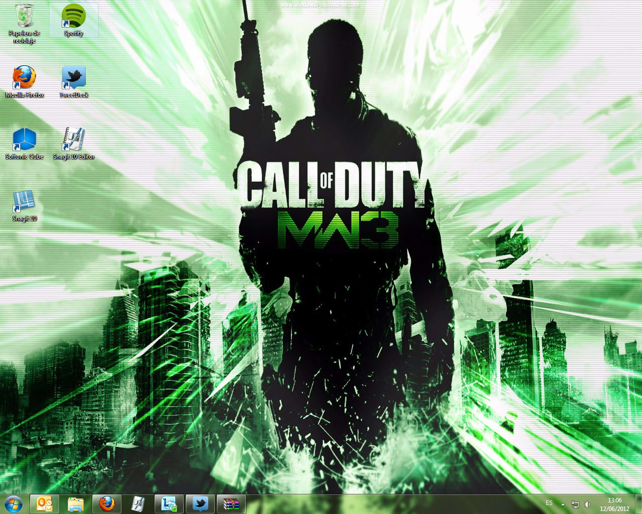 Call duty mw3 игры. Call of Duty mw3 диск. Call of Duty Modern Warfare 3 диск. Call of Duty mw3 обложка. Call of Duty Modern Warfare 3 Постер.